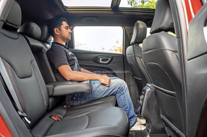 Tata Harrier vs Mahindra XUV700 vs Jeep Compass comparison review